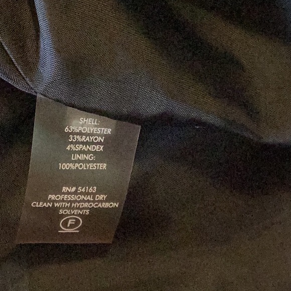 Calvin Klein, Sz 6, sleeveless, two-toned fit and flare dress. Black and Cream - Picture 8 of 8